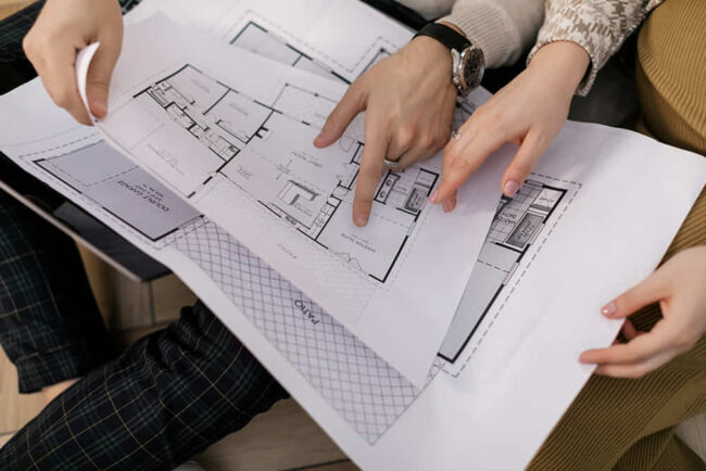 Ventajas y desventajas de comprar inmuebles sobre planos