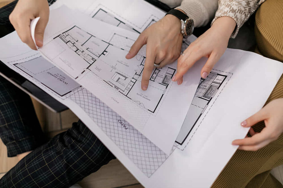 Ventajas y desventajas de comprar inmuebles sobre planos