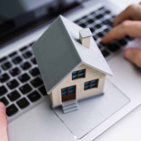 Consejos para buscar casa en internet de manera segura