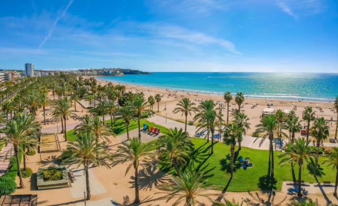 ¿Por qué invertir en Salou? Descubre las claves del éxito inmobiliario en la Costa Dorada